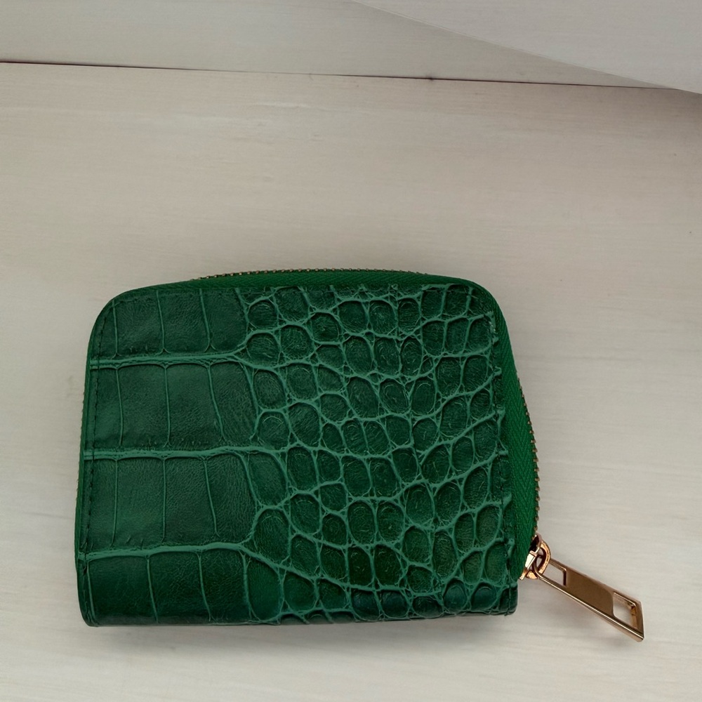 A New Day Croc Print Faux Leather Zip Wallet (never used)